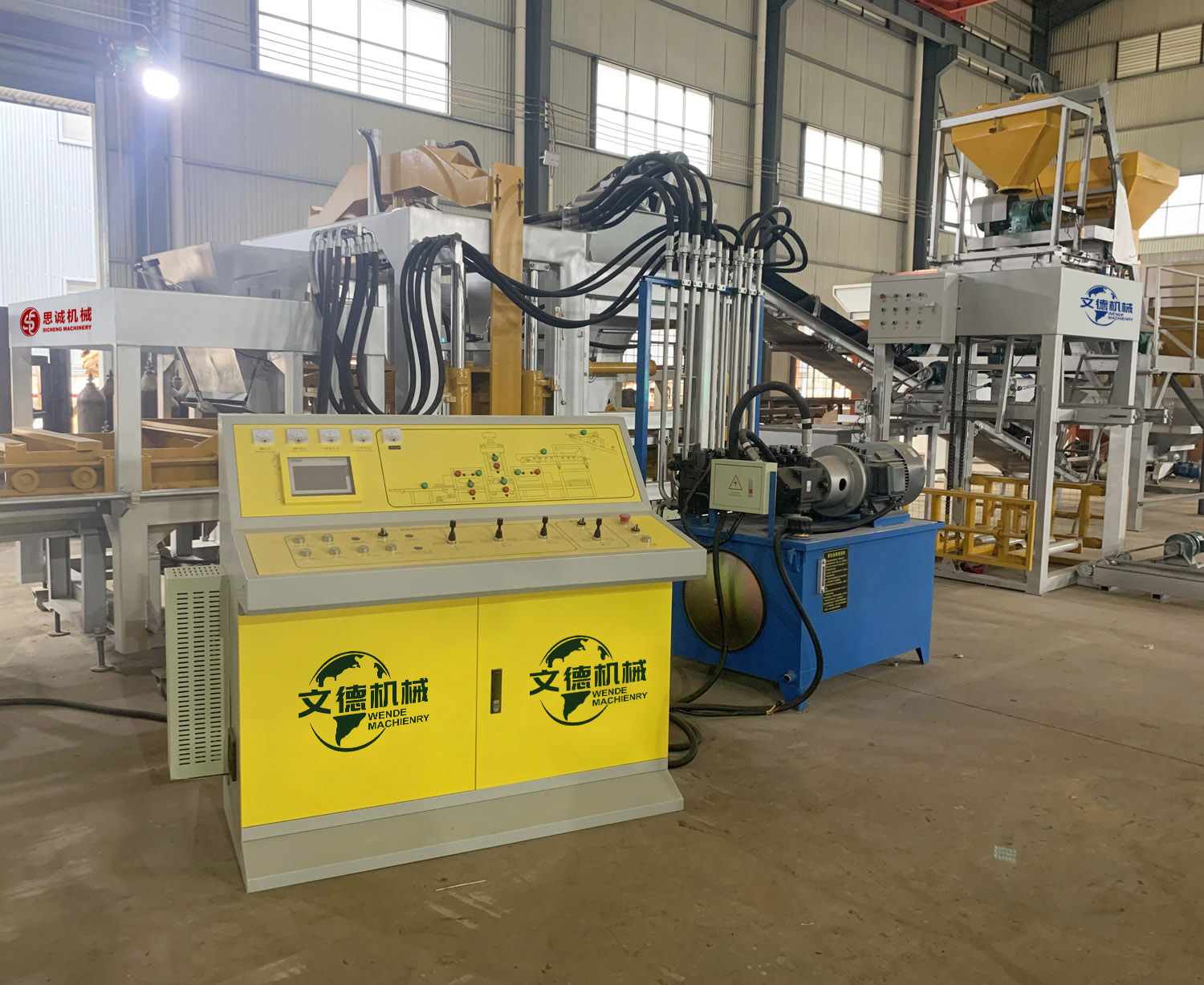 伺服振動(dòng)水泥磚機(jī) 伺服振動(dòng)水泥磚機(jī)